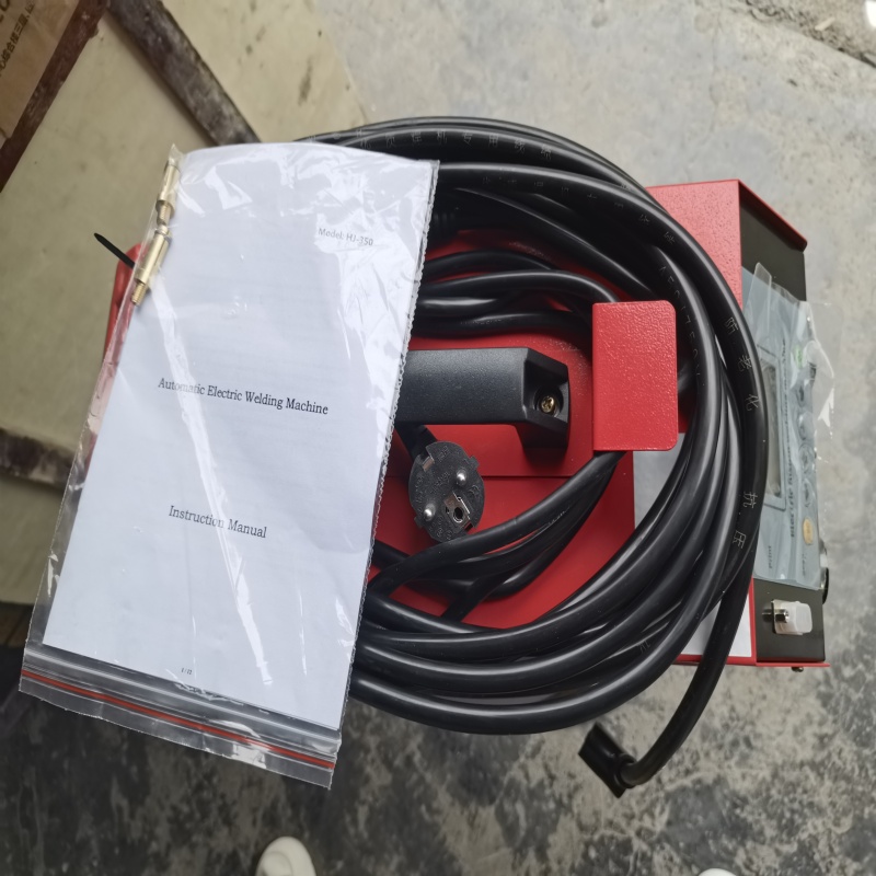 El cliente de los Estados Unidos volvió a comprar la máquina de soldadura con tope de electrofusión